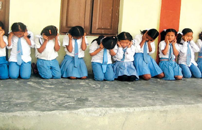 اسکولوں میں بچوں کو مارنے پر مکمل پابندی عائد