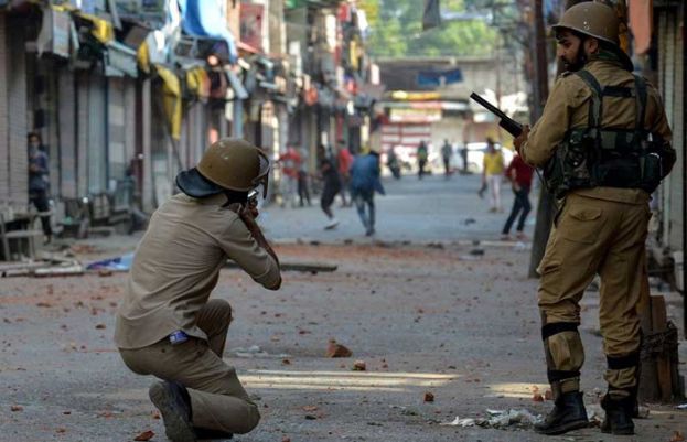 مقبوضہ جموں کشمیر میں بھارت ریاستی دہشتگردی، مزید 3 کشمیری نوجوانوں کو شہید 