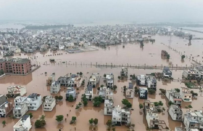 ملتان میں تباہی کا سلسلہ جاری