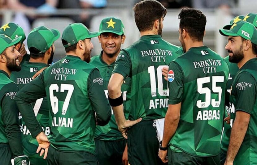 بنگلہ دیش کے خلاف دو ٹیسٹ میچز کی سیریز کے لیے پاکستان کرکٹ ٹیم کے 16 رکنی قومی اسکواڈ کا اعلان کر دیا گیا ہے