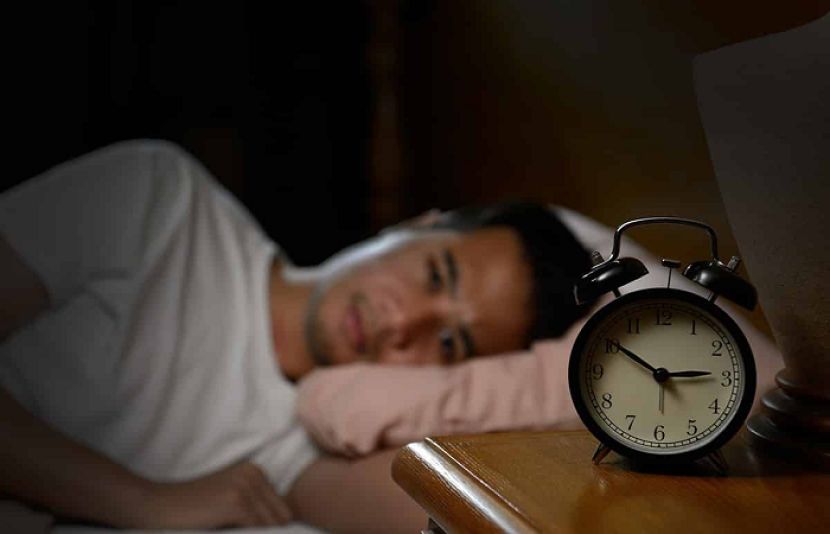 تحقیق میں معلوم ہوا ہے کہ نیند میں کمی لوگوں میں مثبت احساس میں کمی کا سبب بن سکتی ہے۔