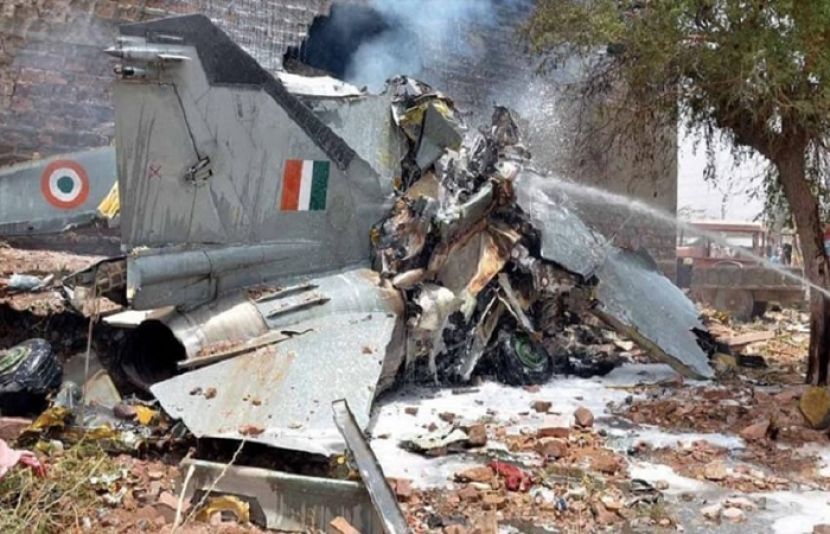 بھارتی فضائیہ کا تربیتی طیار گر کر تباہ