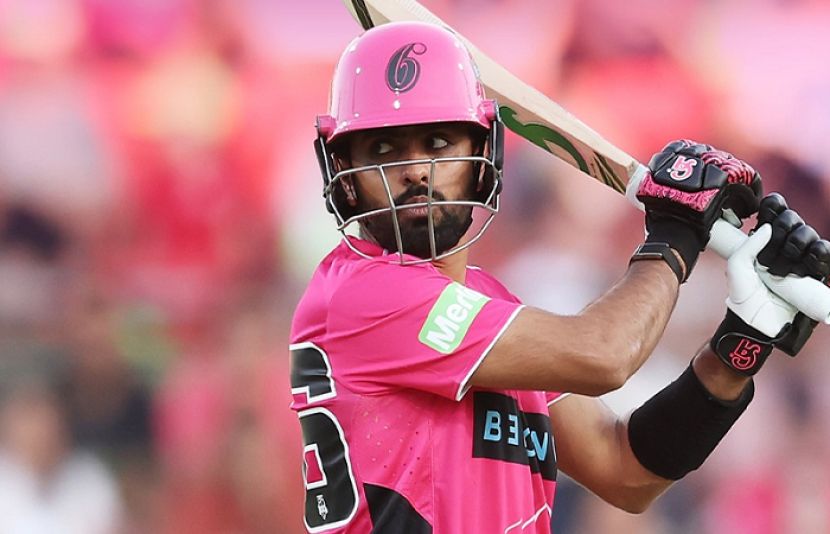 بگ بیش لیگ کے میچ میں بابر اعظم کی شاندار بیٹنگ کی بدولت سڈنی سکسرز نے میلبرن رینی گیڈز کو 6 وکٹوں سے شکست دے دی