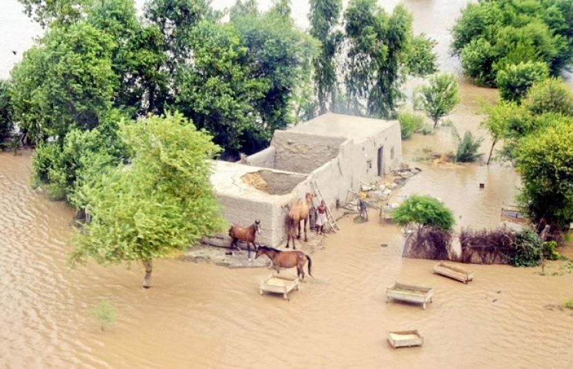 پنجاب: بارشوں کے بعد سیکڑوں دیہات زیر آب