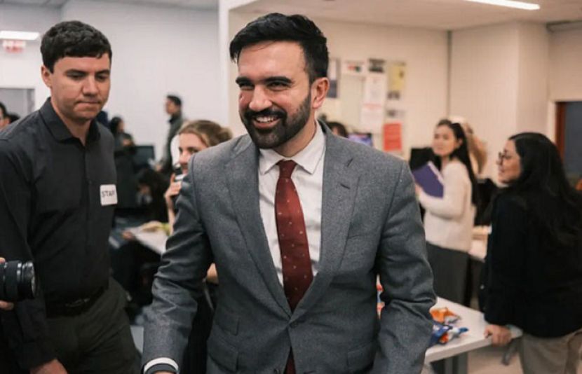 بھارتی نژاد امریکی مسلمان 33 سالہ زہران ممدانی پرائمری الیکشن میں سابق گورنر نیویارک اینڈریو کومو کو شکست دے کر ڈیموکریٹس کی جانب سے میئر نیویارک کے امیدوار بن گئے۔