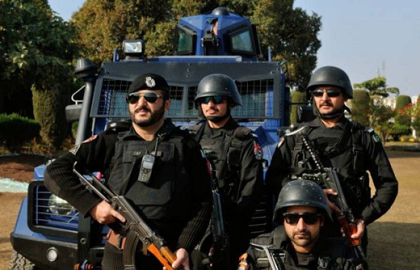 کراچی کے علاقے تیسر ٹاون میں سی ٹی ڈی ٹیم نے انٹیلیجنس بنیاد پر چھاپا مارا۔