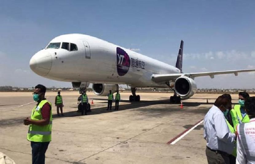 خصوصی طیارہ چینی ڈاکٹرز کی ٹیم کو لے کر وفاقی دارالحکومت اسلام آباد پہنچ گیا ہے