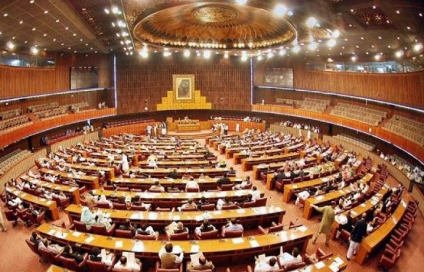 پارلیمانی کمیٹی برائے کورونا نے وبا کی دوسری لہر کی وجہ سے سینیٹ اور قومی اسمبلی کے اجلاس نہ بلانے کا فیصلہ کیا ہے۔