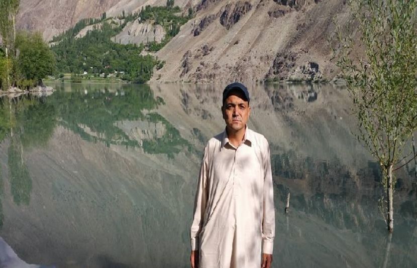 عمران مھدی شعبہ تعلیم سے وابسطہ ہے