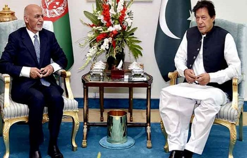وزیر اعظم عمران خان اور اشرف غنی