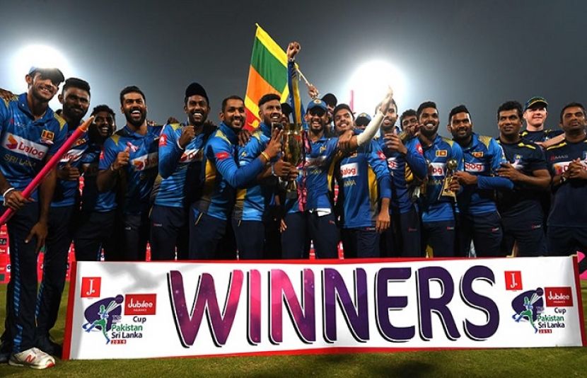 تین ٹی ٹونٹی میچز کی سیریز کے آخری مقابلے میں سری لنکا نے پاکستان کو جیت کے لیے 148رنز کا ہدف دیدیا