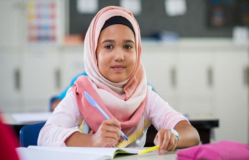 ازبکستان میں اسکول طالبات کو اسکارف پہننےکی اجازت دینے کا فیصلہ