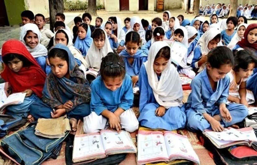 پاکستان میں 2کروڑ 62 لاکھ بچے اسکول جانے سے محروم ہیں۔