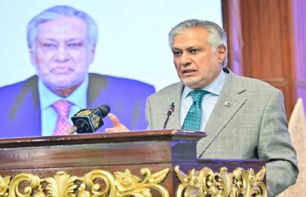 نائب وزیراعظم اور وزیرخارجہ اسحاق ڈار