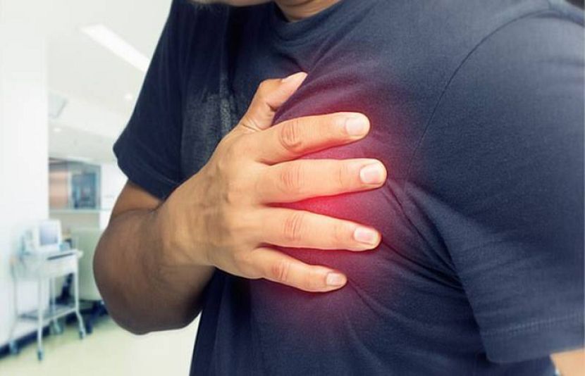 سینے میں درد کی عام وجوہات اور اس کا علاج