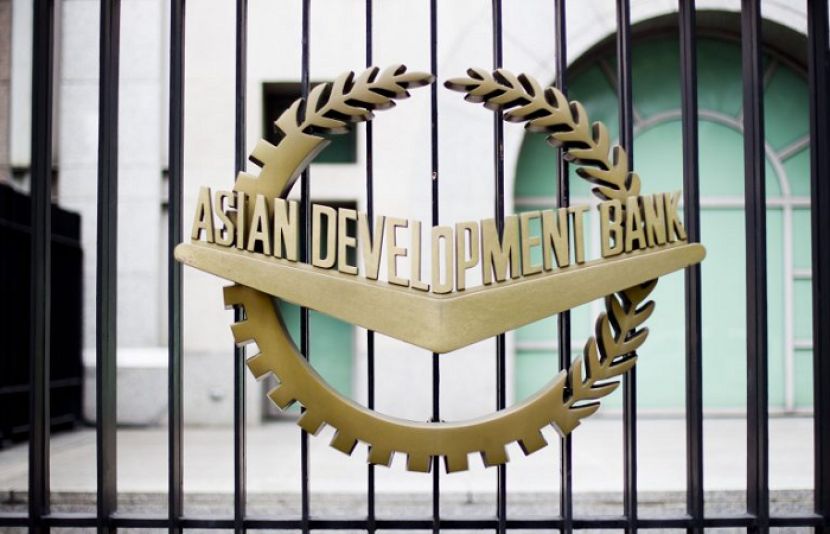 ایشیائی ترقیاتی بینک کا پاکستان کو بڑا ریلیف، سیلاب امداد میں ڈھائی ارب ڈالر دینےکا اعلان