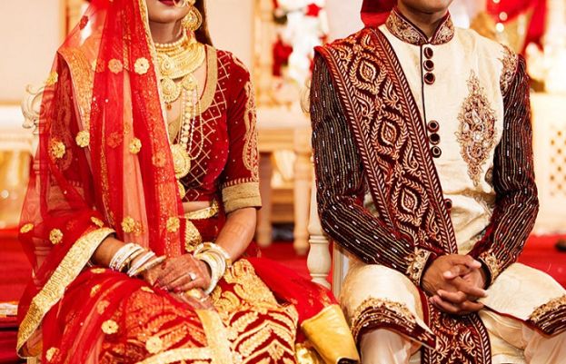 پاکستان کی مشہور اداکارہ آمنہ شیخ نے لڑکیوں کو مستقبل کے شوہر کے حوالے سے کچھ خاص مشورے دیے ہیں