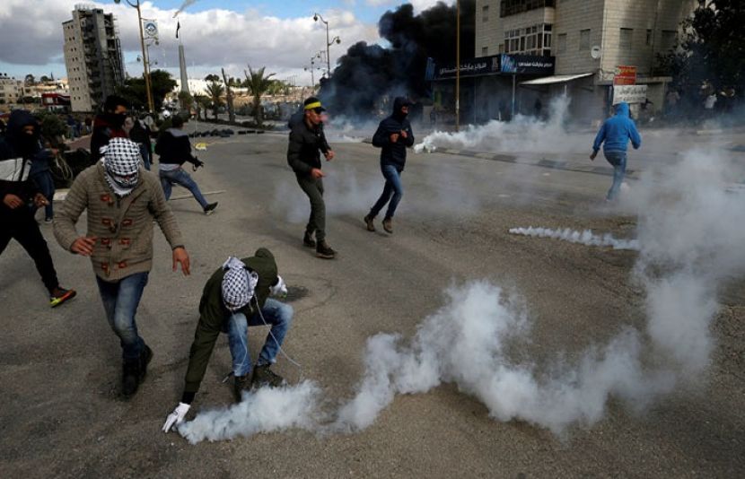 مغربی کنارے اور غزہ کی پٹی میں پرتشدد مظاہرے
