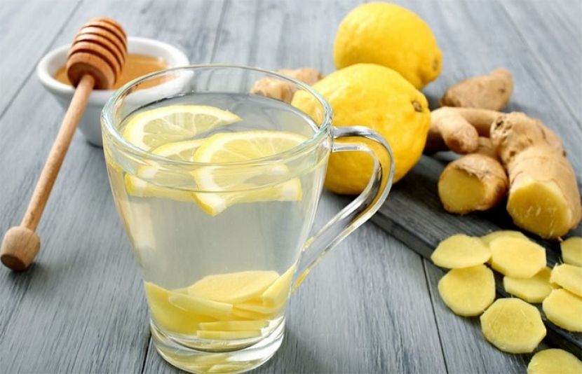 پانی میں لیموں اور شہد کو ملا کر پینا فائدہ مند ہوتا ہے