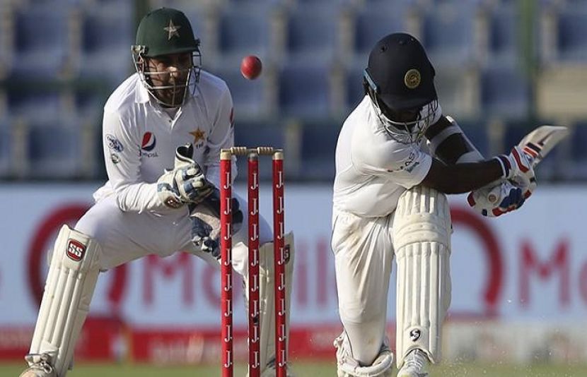 پاکستان کرکٹ بورڈ نے سری لنکن بورڈ سے پاکستان میں ٹیسٹ سیریز کھیلنے کے لیے رابط کیا ہے