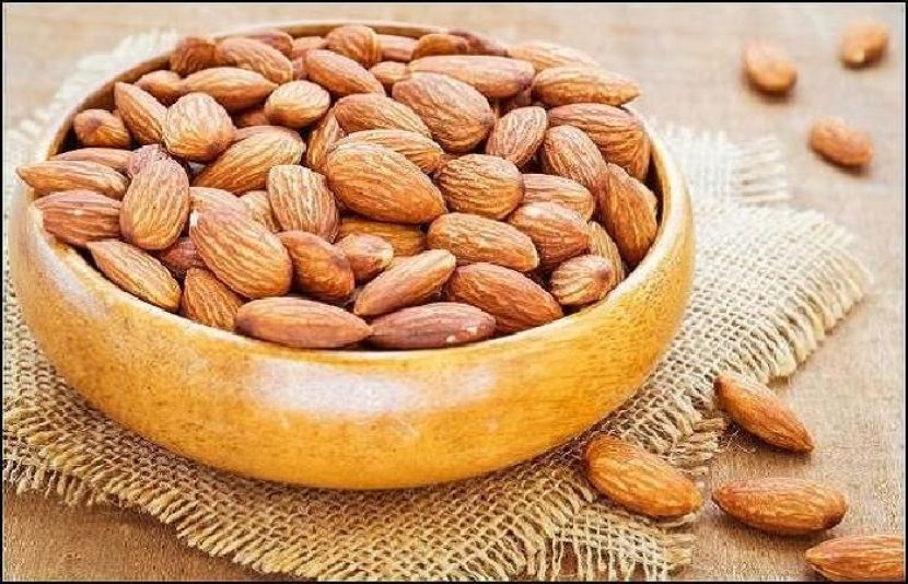 بادام کھانے کی عادت سے دماغ اور میٹابولک صحت دونوں کو فائدہ ہوتا ہے