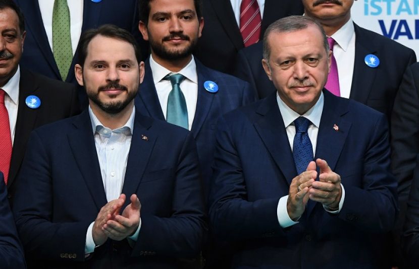 ترک صدر کے داماد وزیر خزانہ کے عہدے سے مستعفی ہوگئے