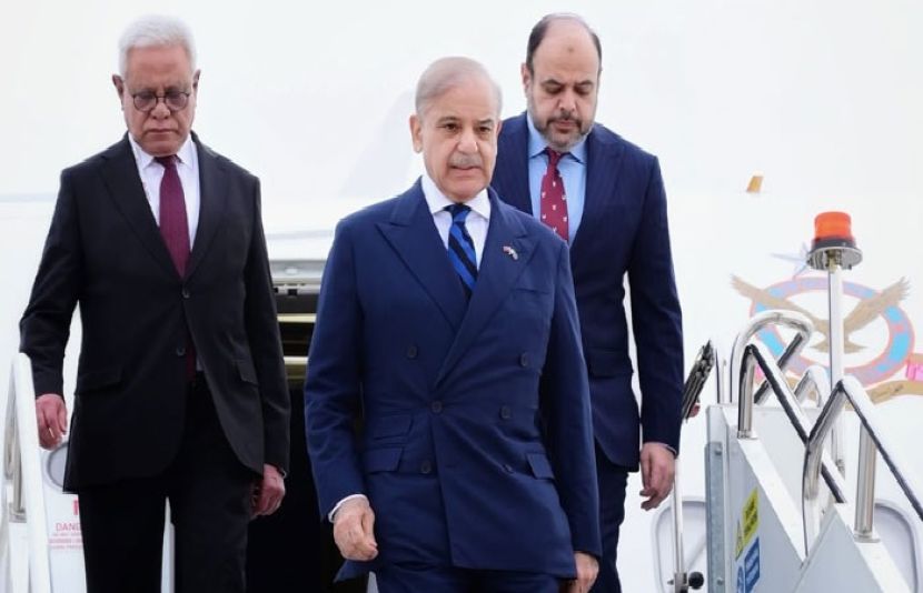 وزیراعظم شہباز شریف امن مشن کے تیسرے مرحلے میں ترکیہ پہنچ گئے