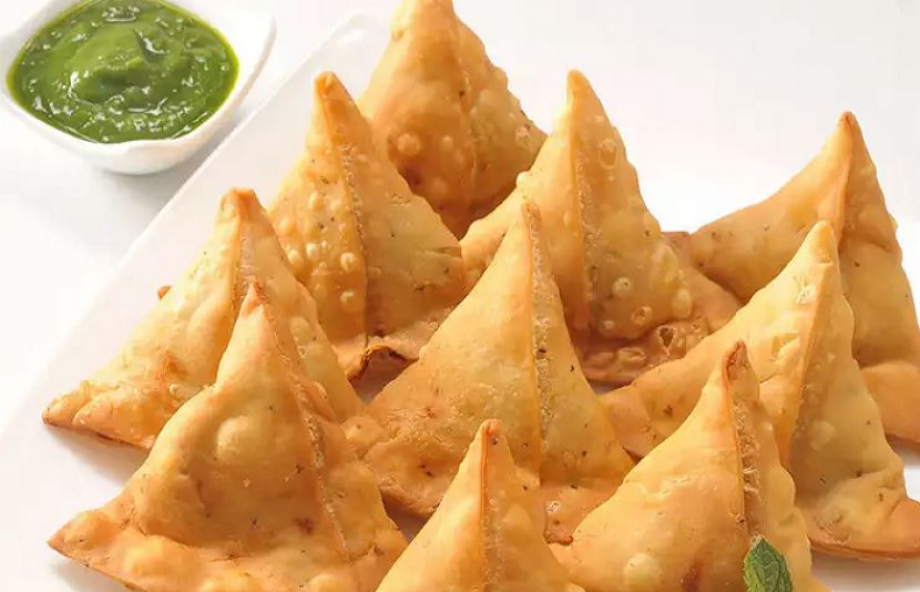 سموسے کی شکل کے پیچھے کیا راز چھپا ہے؟ حیرت انگیز وجہ جانیں