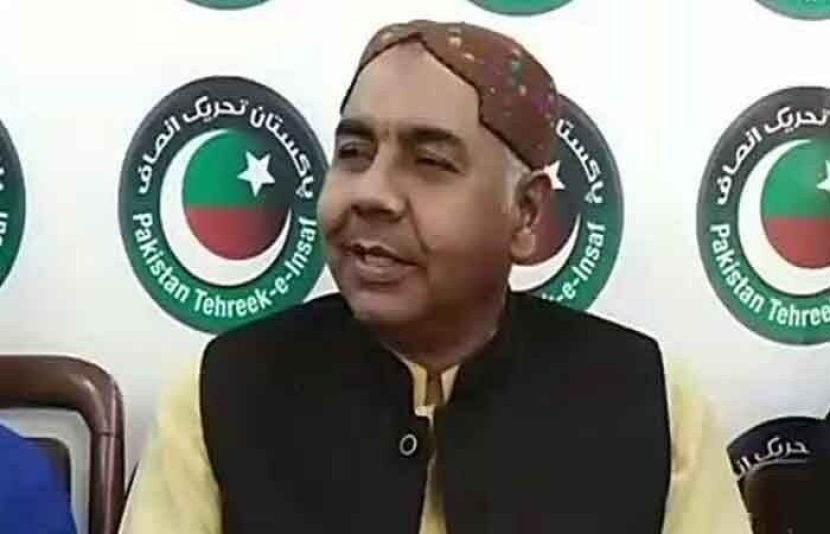 پی ٹی آئی سینیٹر سیف اللہ ابڑو کاپارٹی پالیسی کیخلاف 27 ویں آئینی ترمیم کے حق میں ووٹ