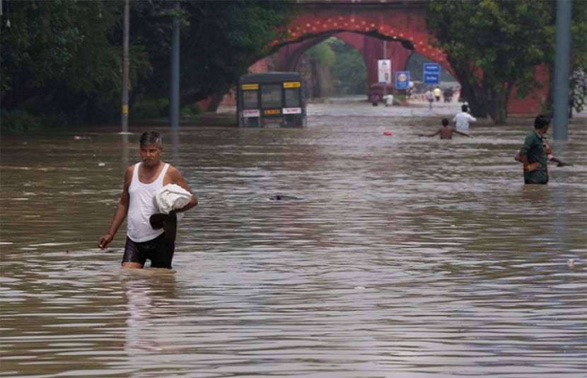 بھارتی دارالحکومت نئی دہلی میں سیلابی صورتحال