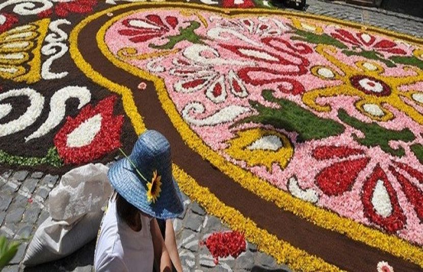 پرتگال میں پھولوں کے رنگارنگ تہوار کا آ غاز