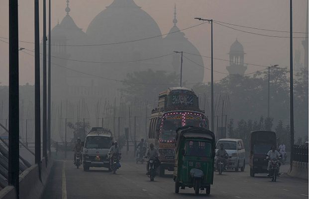 لاہور اس وقت دنیا کا سب سے زیادہ آلودہ شہر بن گیا ہے