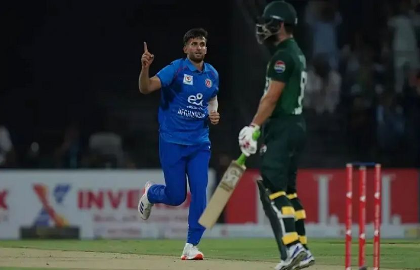 سہ ملکی ٹی ٹوئنٹی سیریز کے چوتھے میچ میں افغانستان نے پاکستان کو 18 رنز سے شکست دے دی