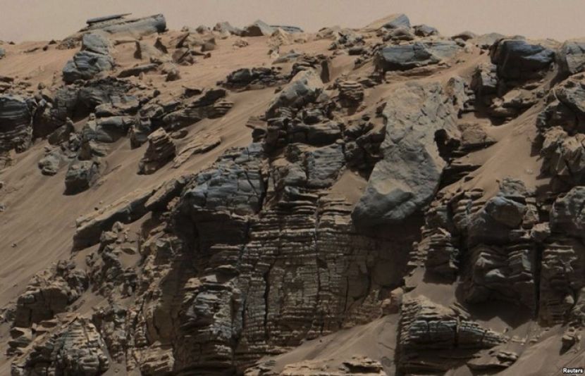 مریخ کی سطح پر جھیل کی طرح کی مٹی کا نمونہ۔ 