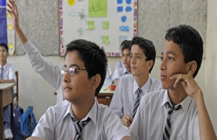 نجی اسکولوں کو چھٹیوں کی فیس وصولی کا نوٹس مئی میں جاری کرنے کی ہدایت کردی