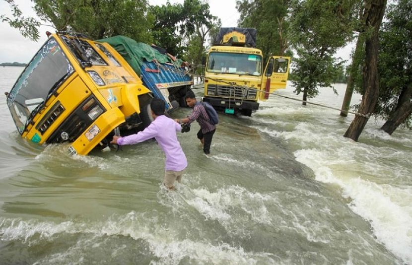 بنگلادیش اور بھارت میں تیز بارشیں اور سیلاب