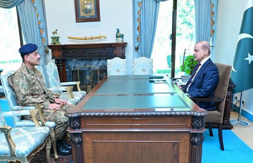 وزیر اعظم شہباز شریف سے آرمی چیف جنرل سید عاصم منیر نے ملاقات کی ہے۔