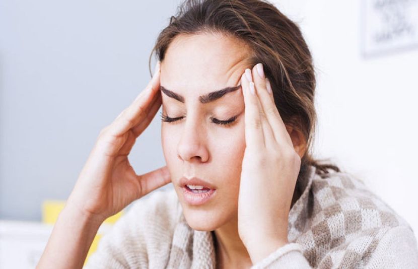 جانیں بغیر کسی گولی کے سر درد سے نجات کے طریقے