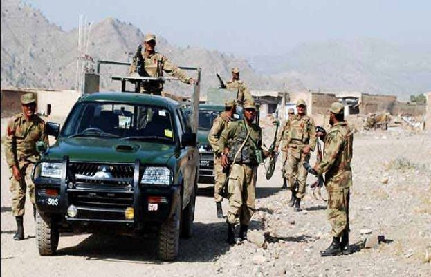سکیورٹی فورسز نے خیبر پختونخوا میں دو مختلف کارروائیاں کرتے ہوئے 13 خوارج کو ہلاک کر دیا