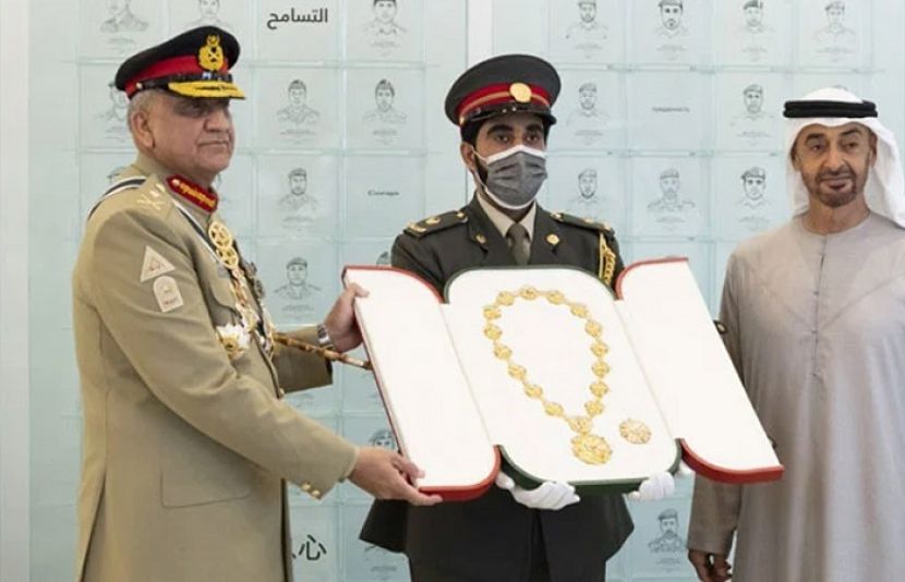 متحدہ عرب امارات نے آرمی چیف جنرل قمر باجوہ کو آرڈر آف دی یونین اعزاز سے نوازدیا