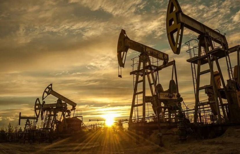 سعودی عرب کا تیل کی پیداوار میں نمایاں کمی کا اعلان کر دیا