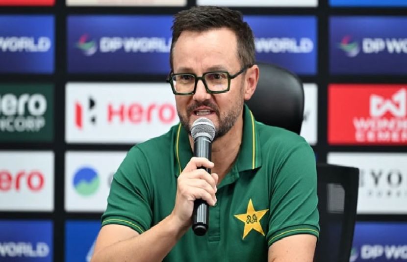 پاکستان کرکٹ ٹیم کے ہیڈ کوچ مائیک ہیسن