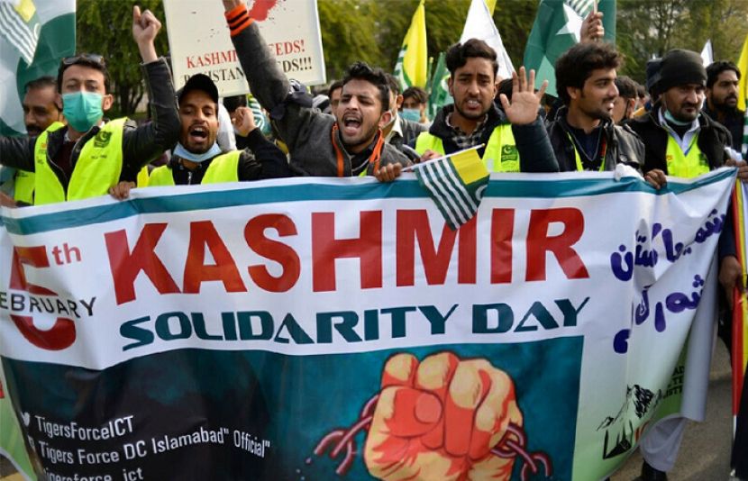 پاکستان سمیت دنیا بھر میں آج یوم یکجہتی کشمیر بھرپور جوش و جذبے سے منایا جا رہا ہے