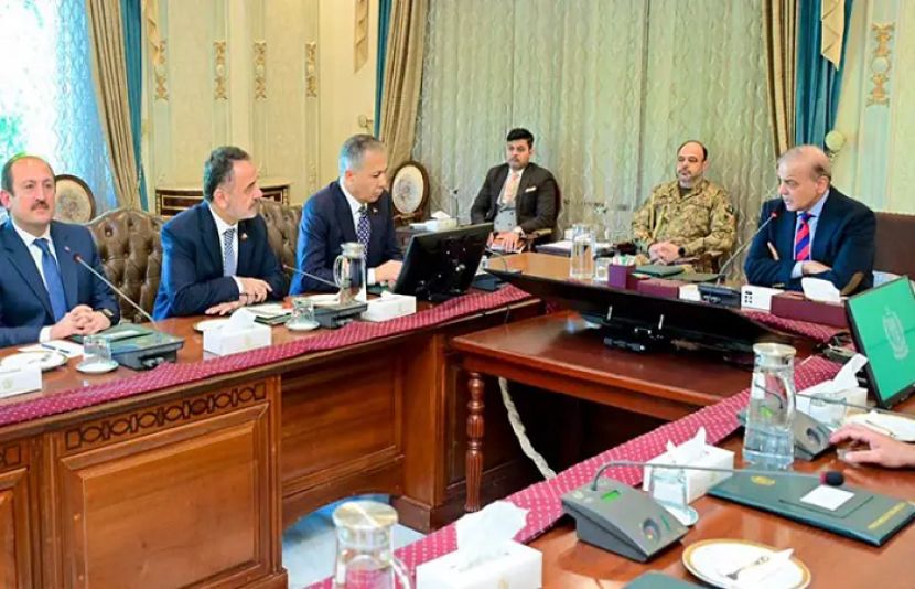 شہباز شریف سے ترک وزیر داخلہ کی ملاقات، دوطرفہ تعاون مضبوط بنانے کےعزم کا اعادہ