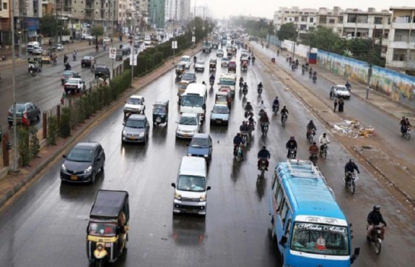 کراچی کے مختلف علاقوں میں ہلکی تیز بارش