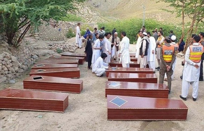  کوہاٹ میں اجتماعی قبر سے نکالے گئے مقتولین کی نماز جنازہ ادا کر دی گئی 