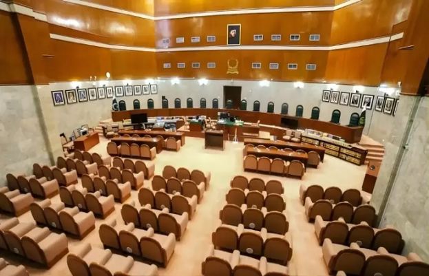 مجوزہ ستائیسویں آئینی ترمیم کے تحت پاکستان میں ایک نئی وفاقی آئینی عدالت کے قیام کا فیصلہ کیا گیا ہے