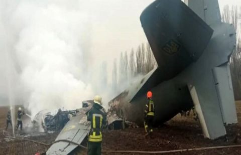 روسی فوج کا کارگو طیارہ گر کر تباہ ہوگیا، 4 افراد ہلاک اور متعدد زخمی
