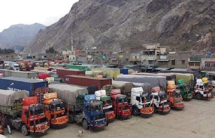 طورخم اور چمن کے بارڈر پر 495 گاڑیاں کلیئرنس کی منتظر، ایف بی آر