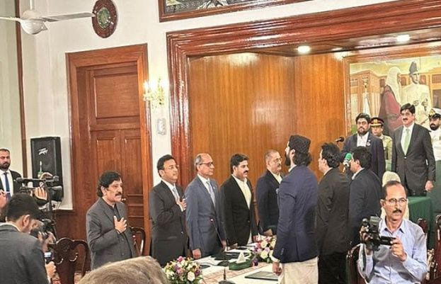 سندھ کابینہ کے 9 وزراء نے حلف اٹھالیا